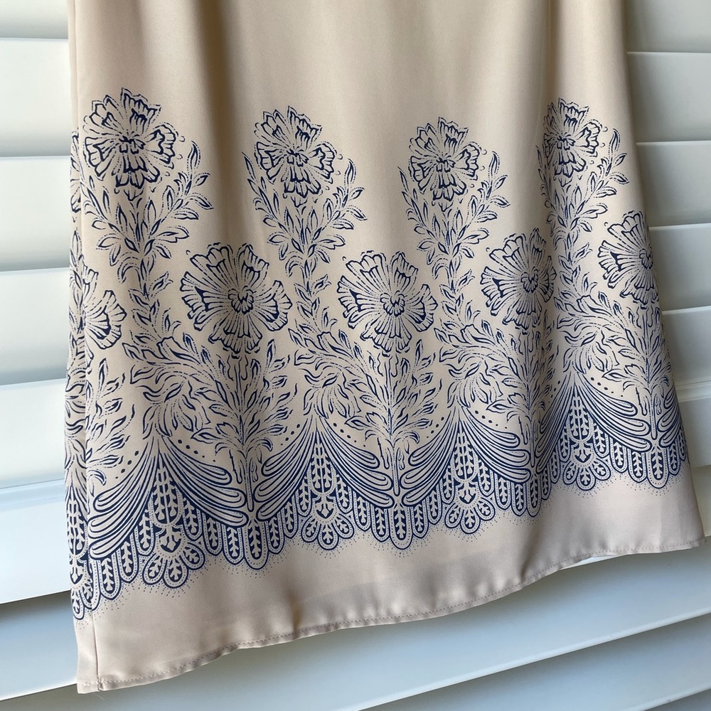 Lulu’s - Patterned Shift Dress - Sz Small - image 3